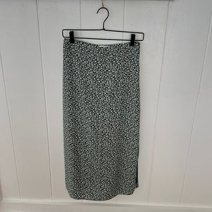 Brand New Abercrombie & Fitch MIDI Green Floral Skirt - Size Small